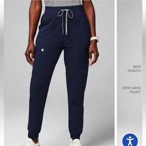 Fabletics Navy high rise jogger scrubs XL short